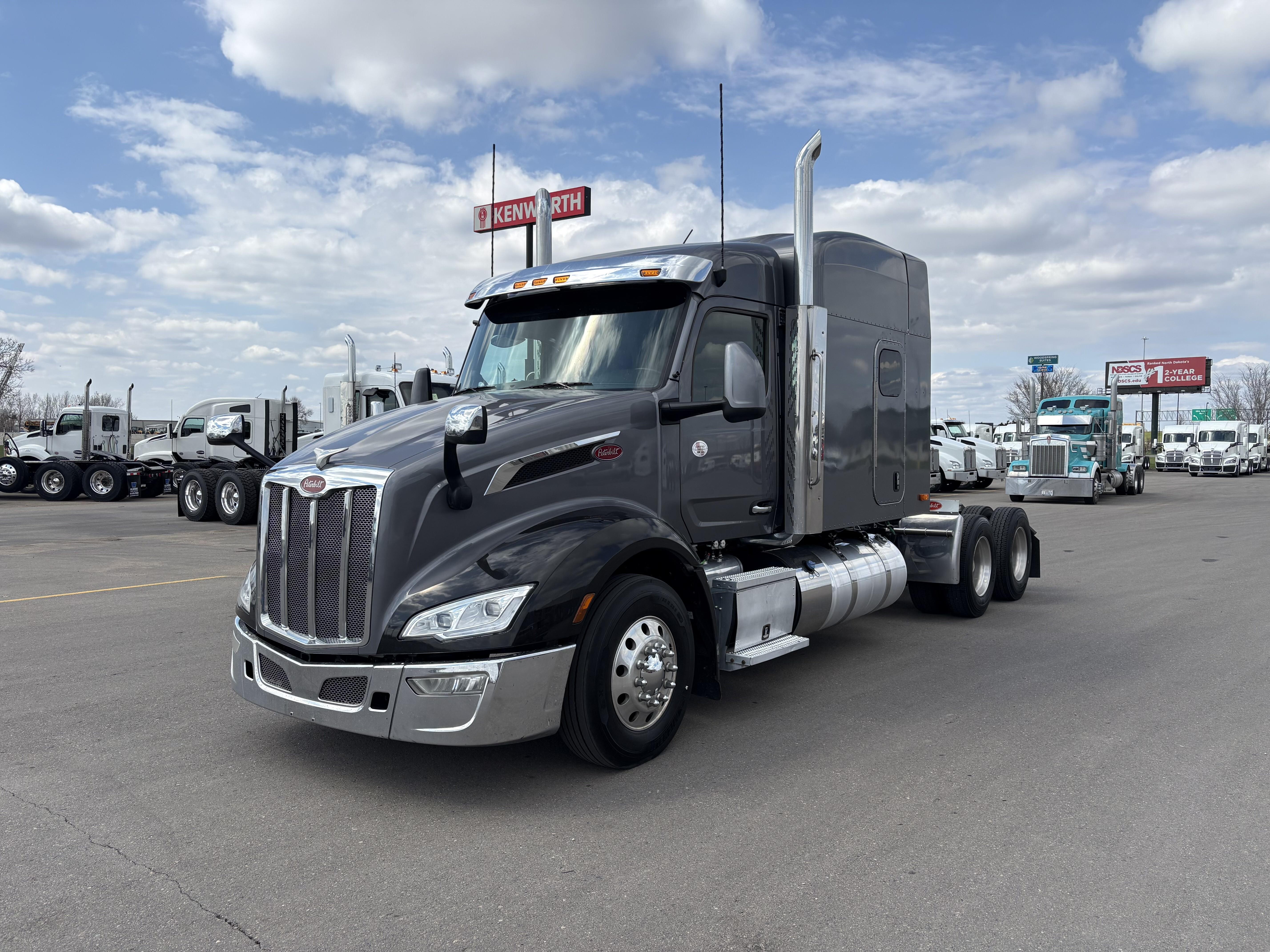 2022 PETERBILT 579 in Fargo, ND