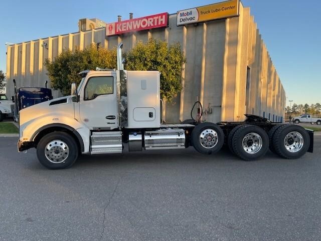 2026 KENWORTH T880 in Fargo, ND