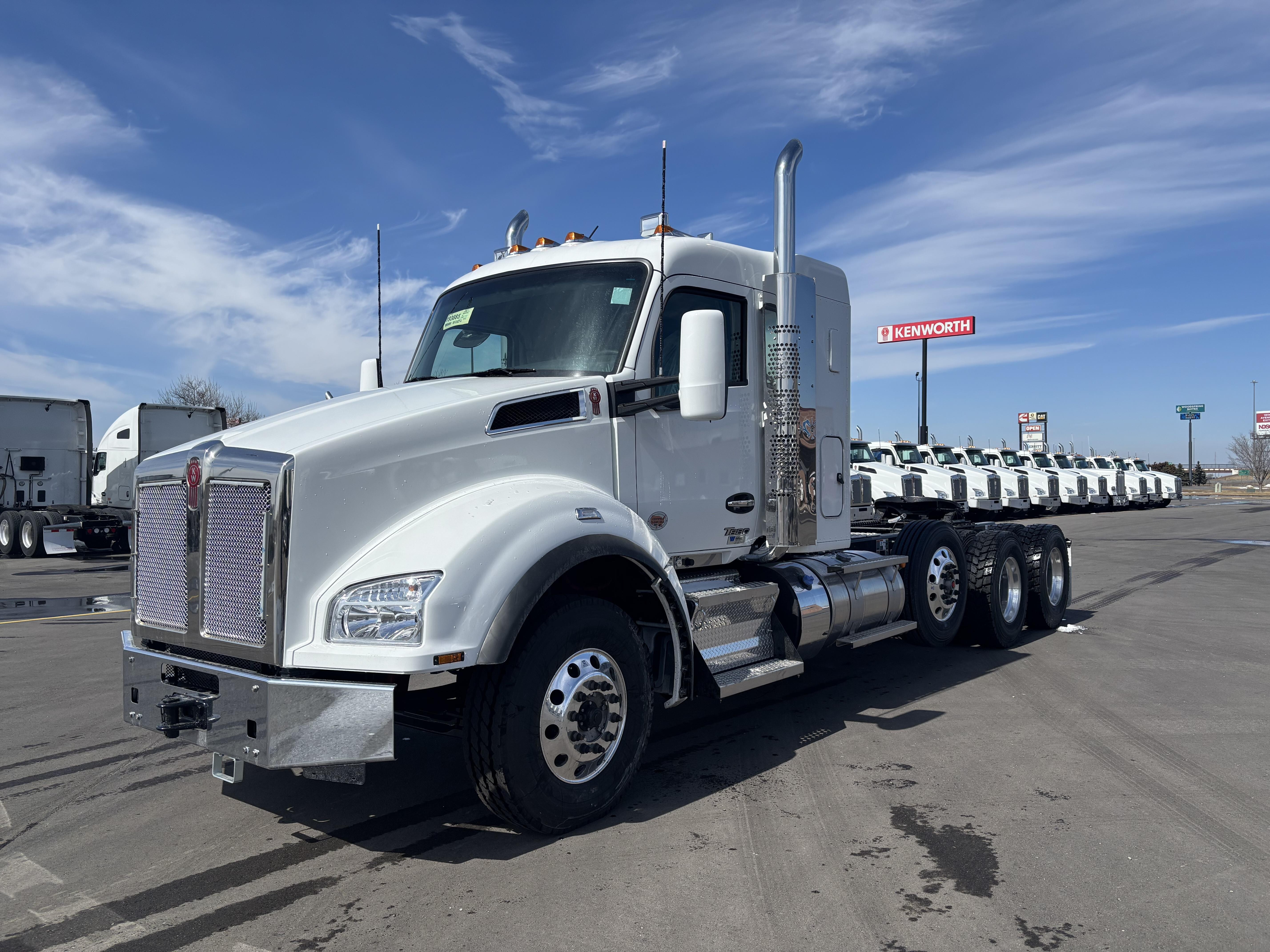 2026 KENWORTH T880 in Fargo, ND