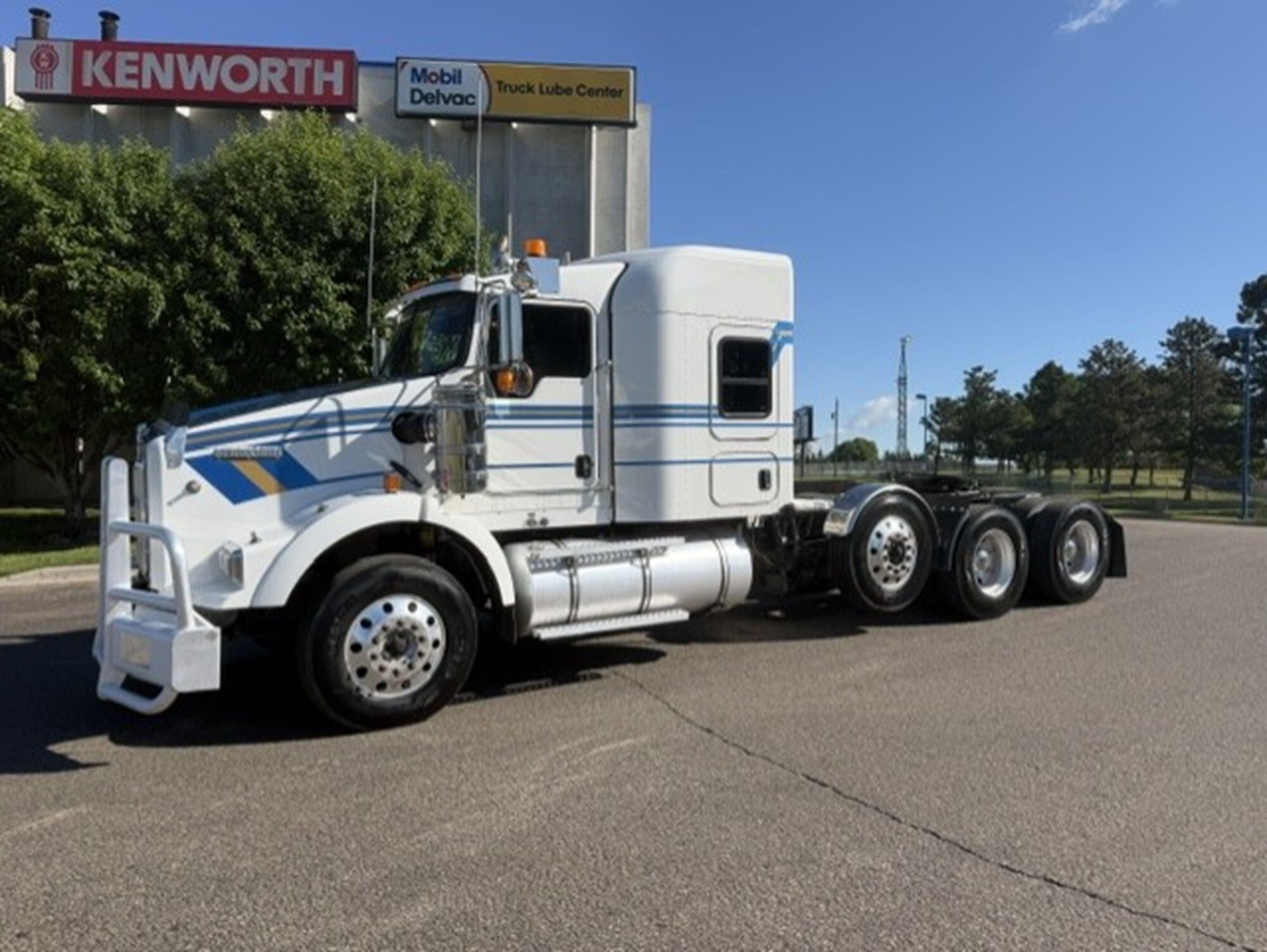 2021 KENWORTH T800 in Fargo, ND