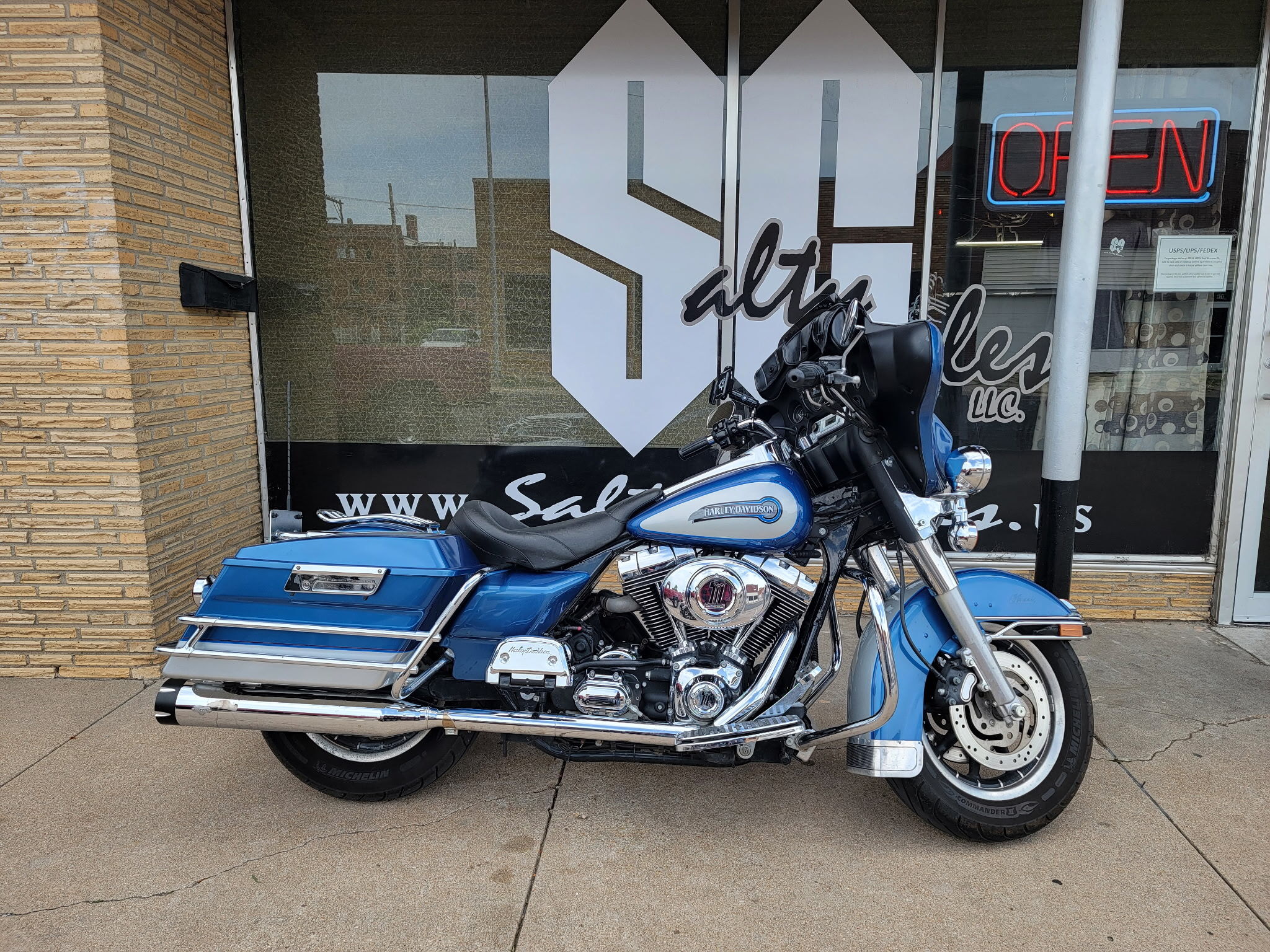 2005 Harley-Davidson ELECTRA GLIDE in Hutchinson, KS