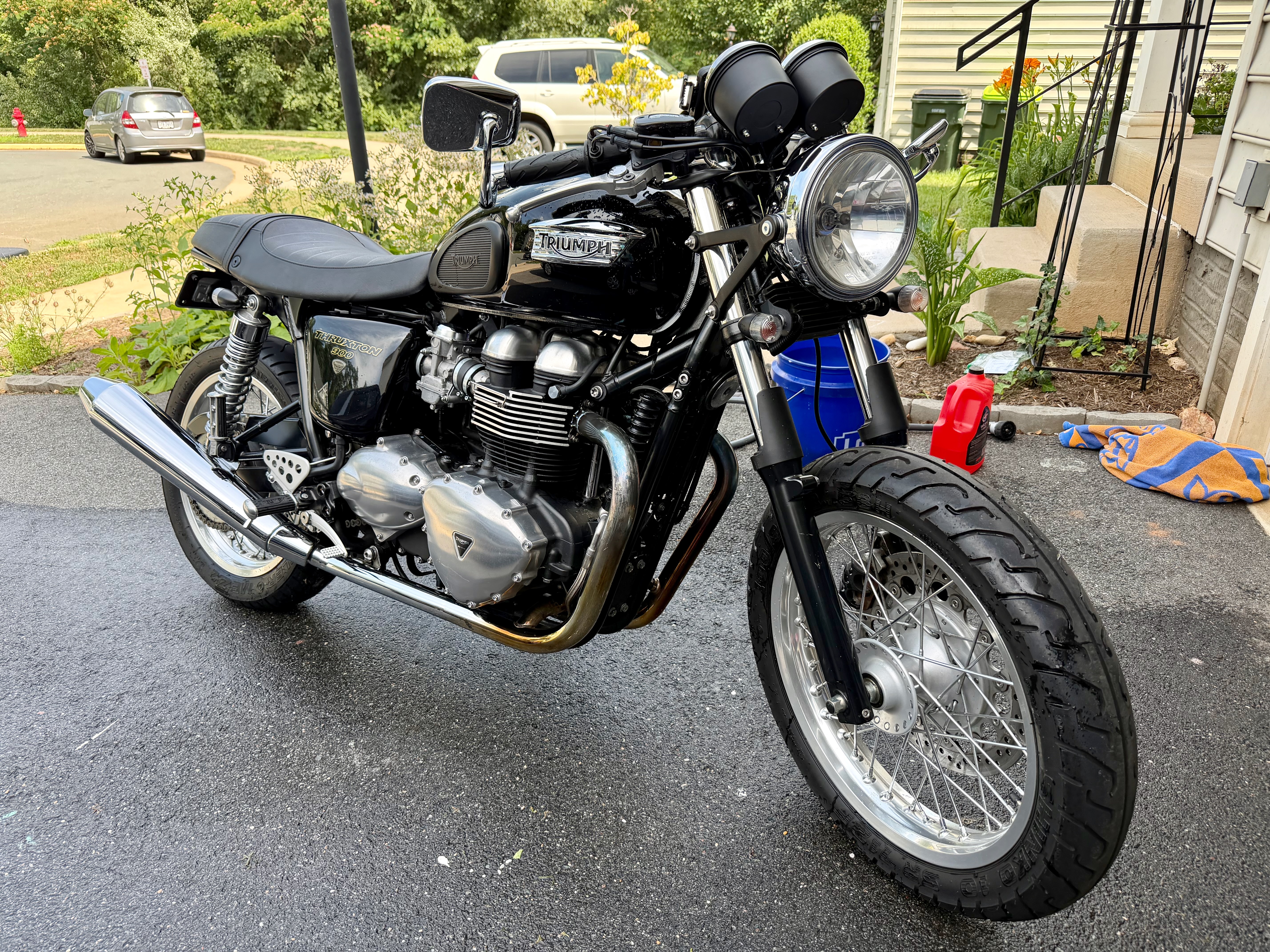 2013 Triumph THRUXTON 900 900 in Charlottesville, VA