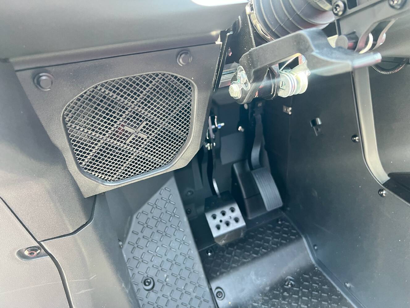 A photo of this 2026 Segway Powersports Super Villain SX20T