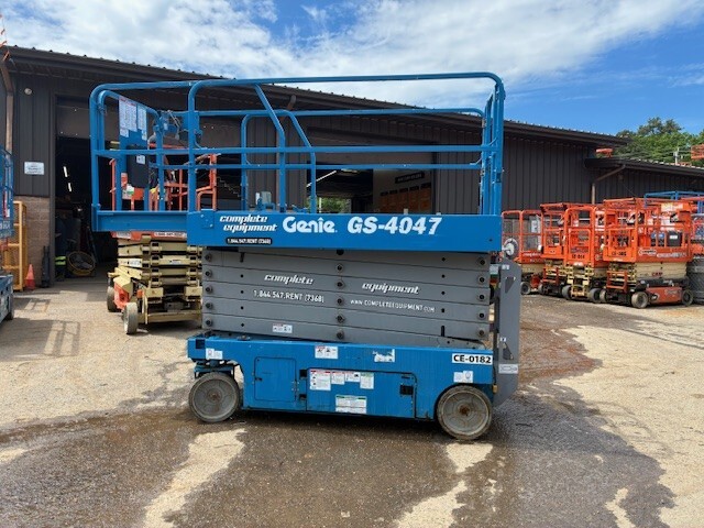 2019 GENIE GS4047 - Electric Scissor 40 ft. (Nar45-47in.) in Lakewood, NJ
