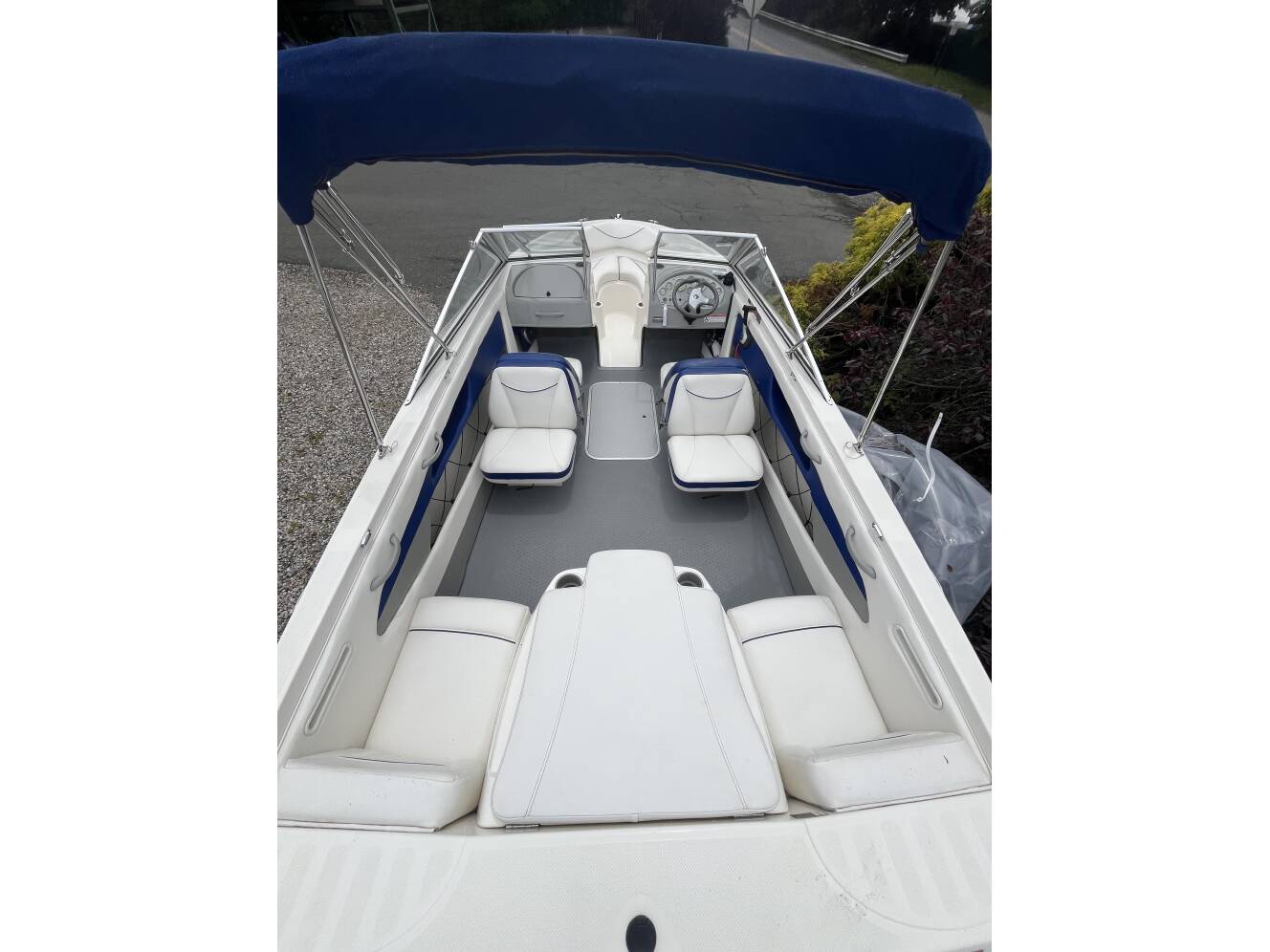 A photo of this 2008 Bayliner 195 Discovery