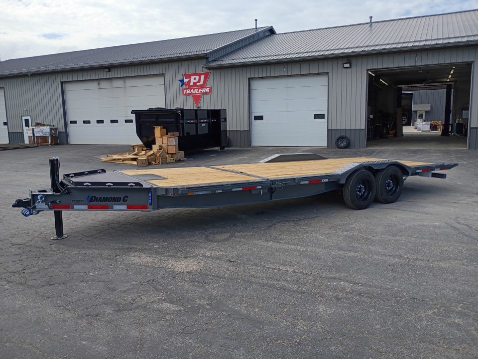 2026 Diamond C Trailers HXD208 24x102 in Hilbert, WI
