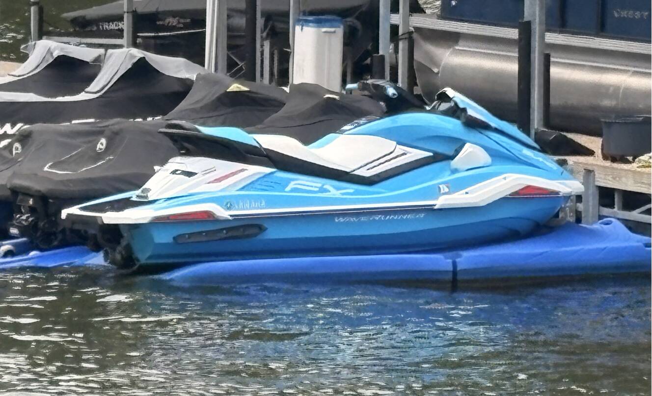 A photo of this 2022 Yamaha WAVERUNNER FX CRUISER SVHO