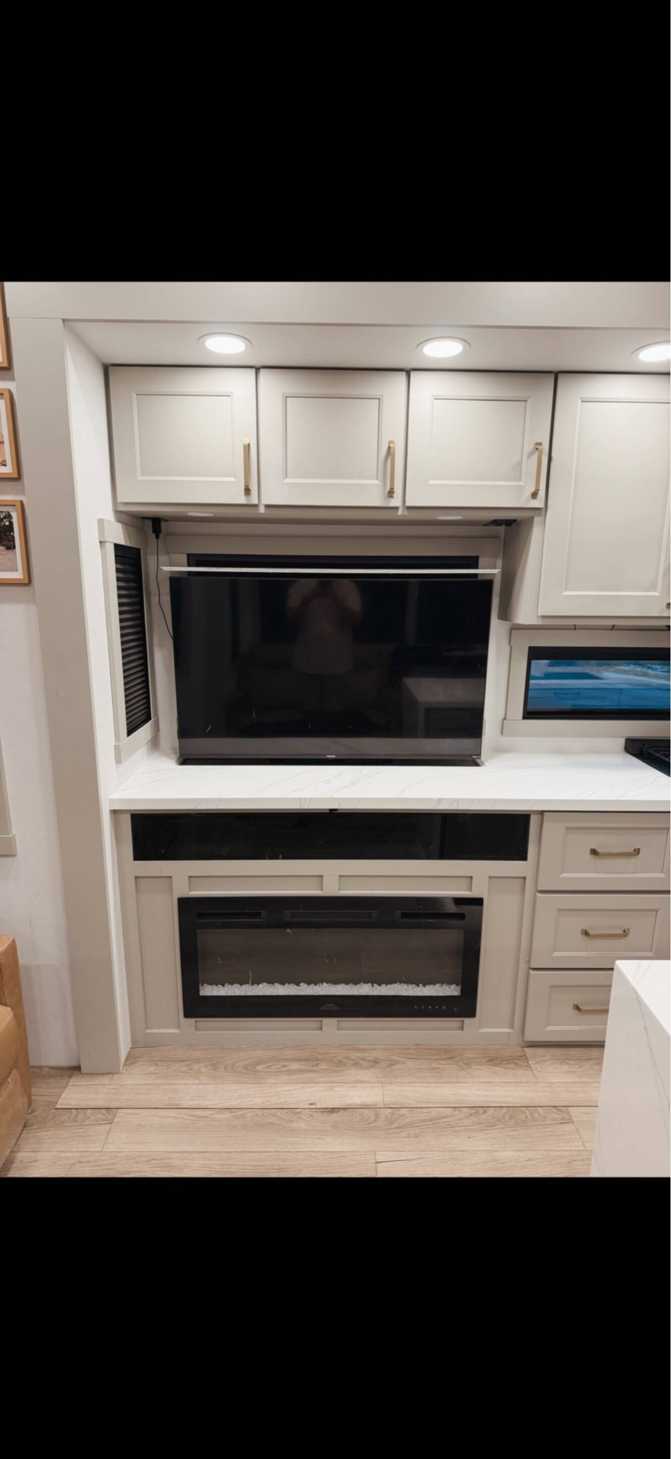 A photo of this 2025 Brinkley MODEL G 4100