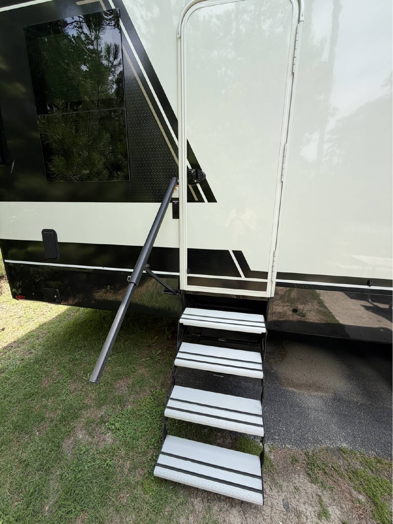 A photo of this 2025 Brinkley MODEL G 4100