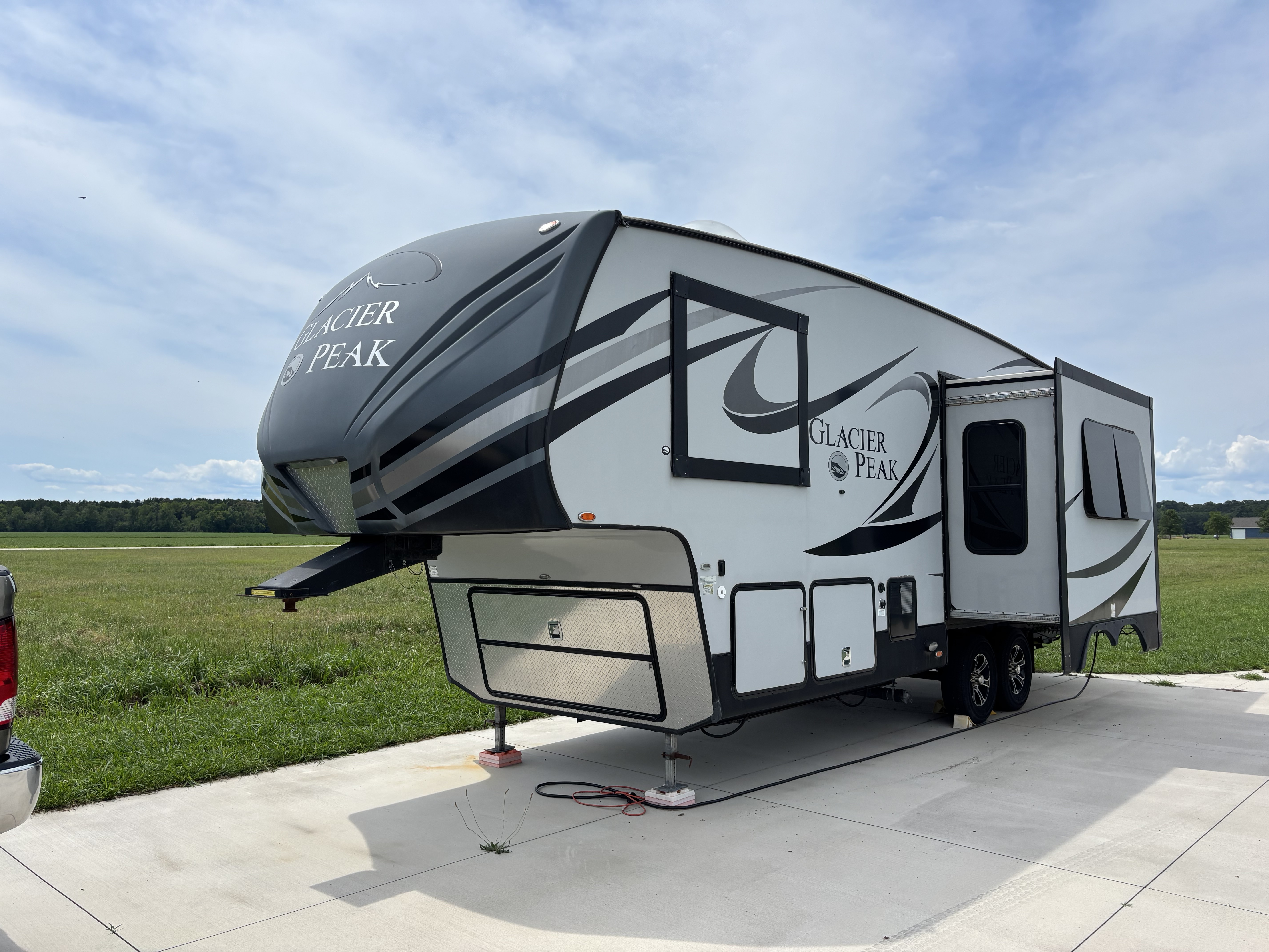 2015 Outdoors Rv Manufacturing GLACIER PEAK F26CIS in elizabeth city NC
