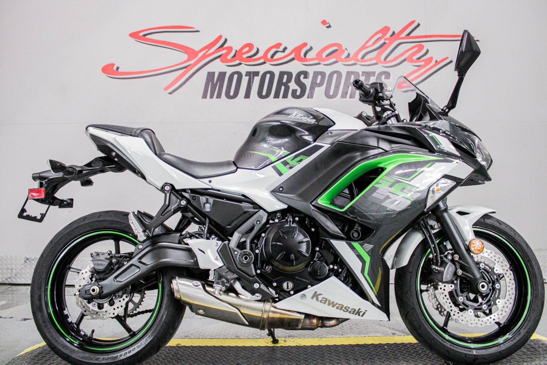 2022 Kawasaki Ninja 650 BASE in Sacramento, CA