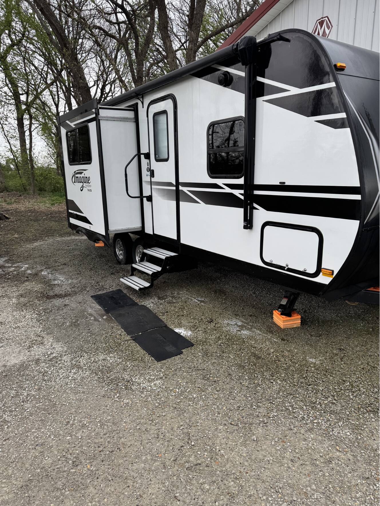 A photo of this 2020 Grand Design IMAGINE XLS 22RBE