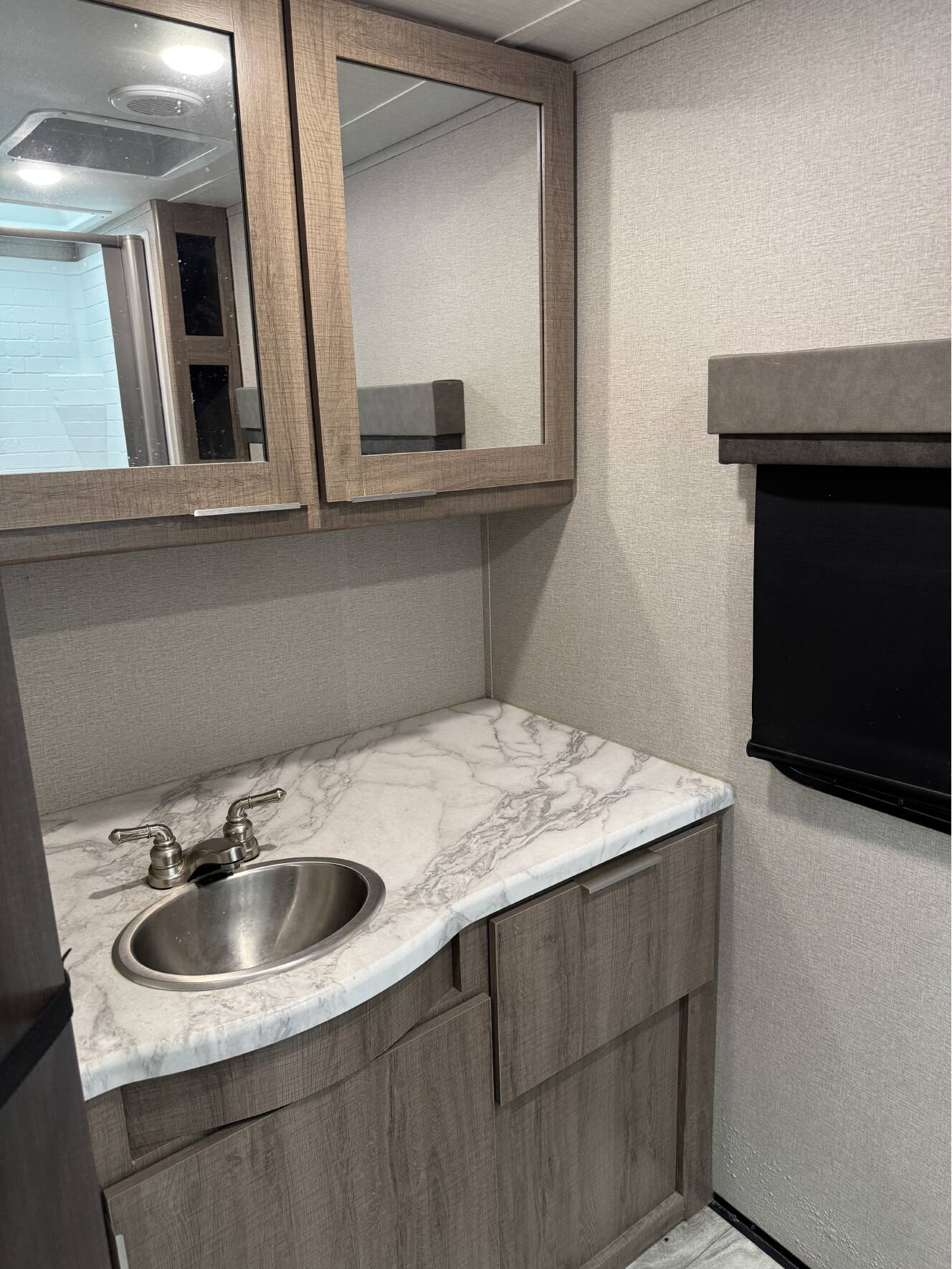A photo of this 2020 Grand Design IMAGINE XLS 22RBE