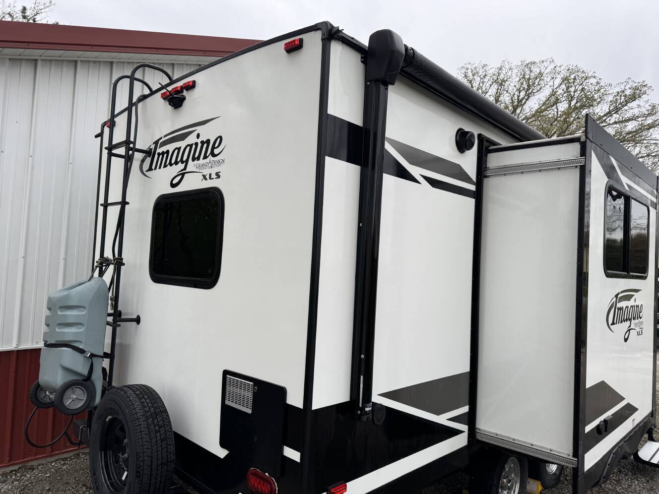 A photo of this 2020 Grand Design IMAGINE XLS 22RBE