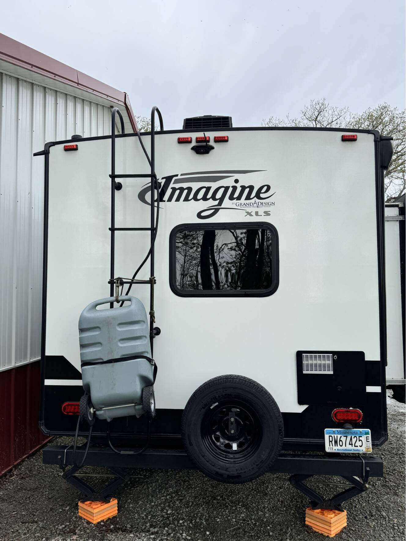 A photo of this 2020 Grand Design IMAGINE XLS 22RBE