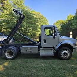 2023 FREIGHTLINER BUSINESS CLASS M2 106 in Cleveland, GA