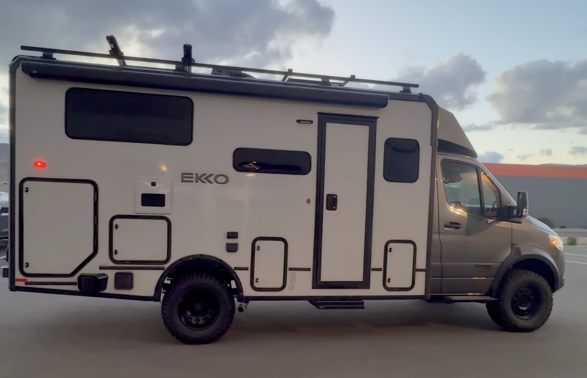 2025 Winnebago EKKO 23B RV