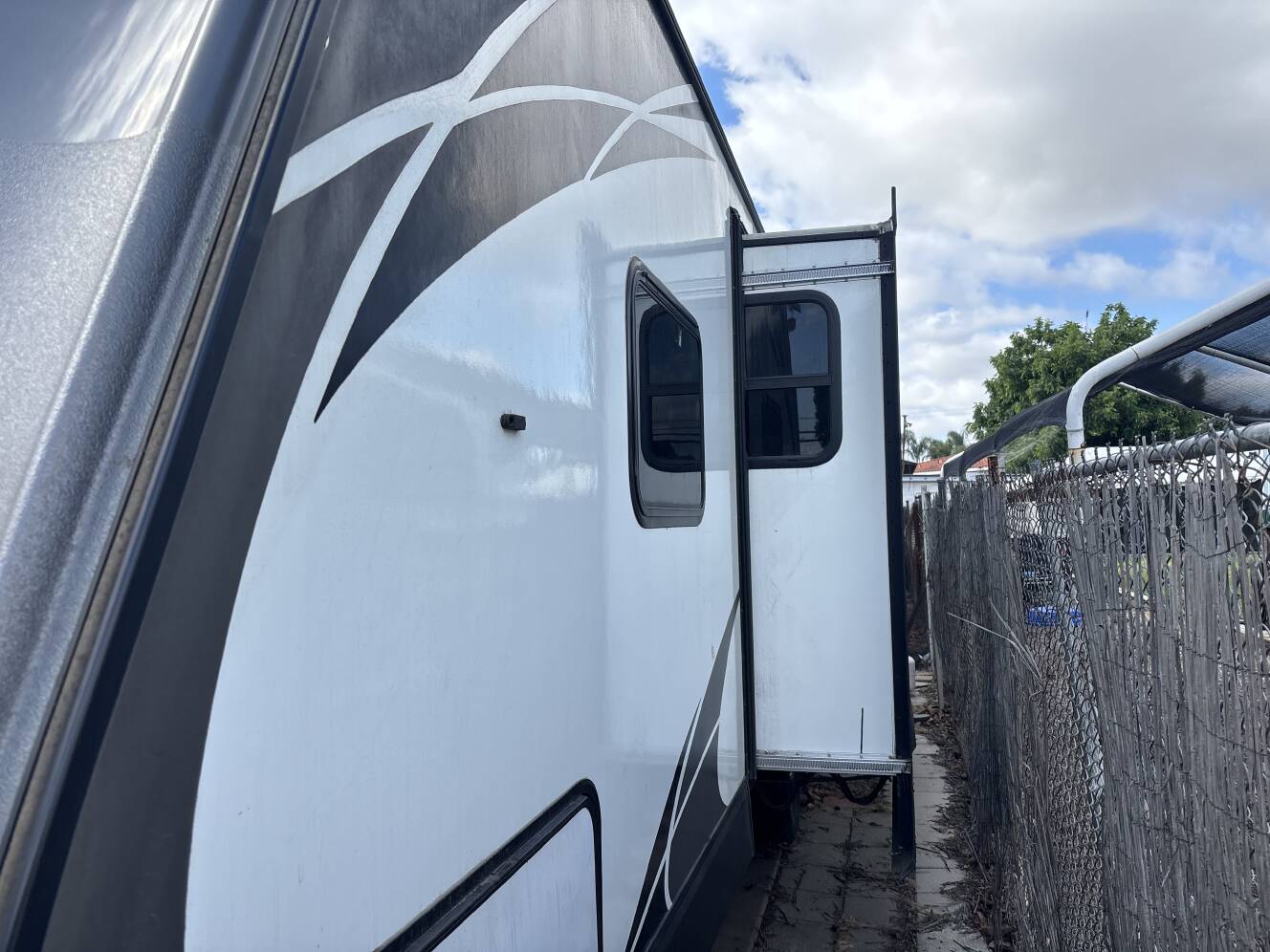 A photo of this 2017 Grand Design IMAGINE 2800BH