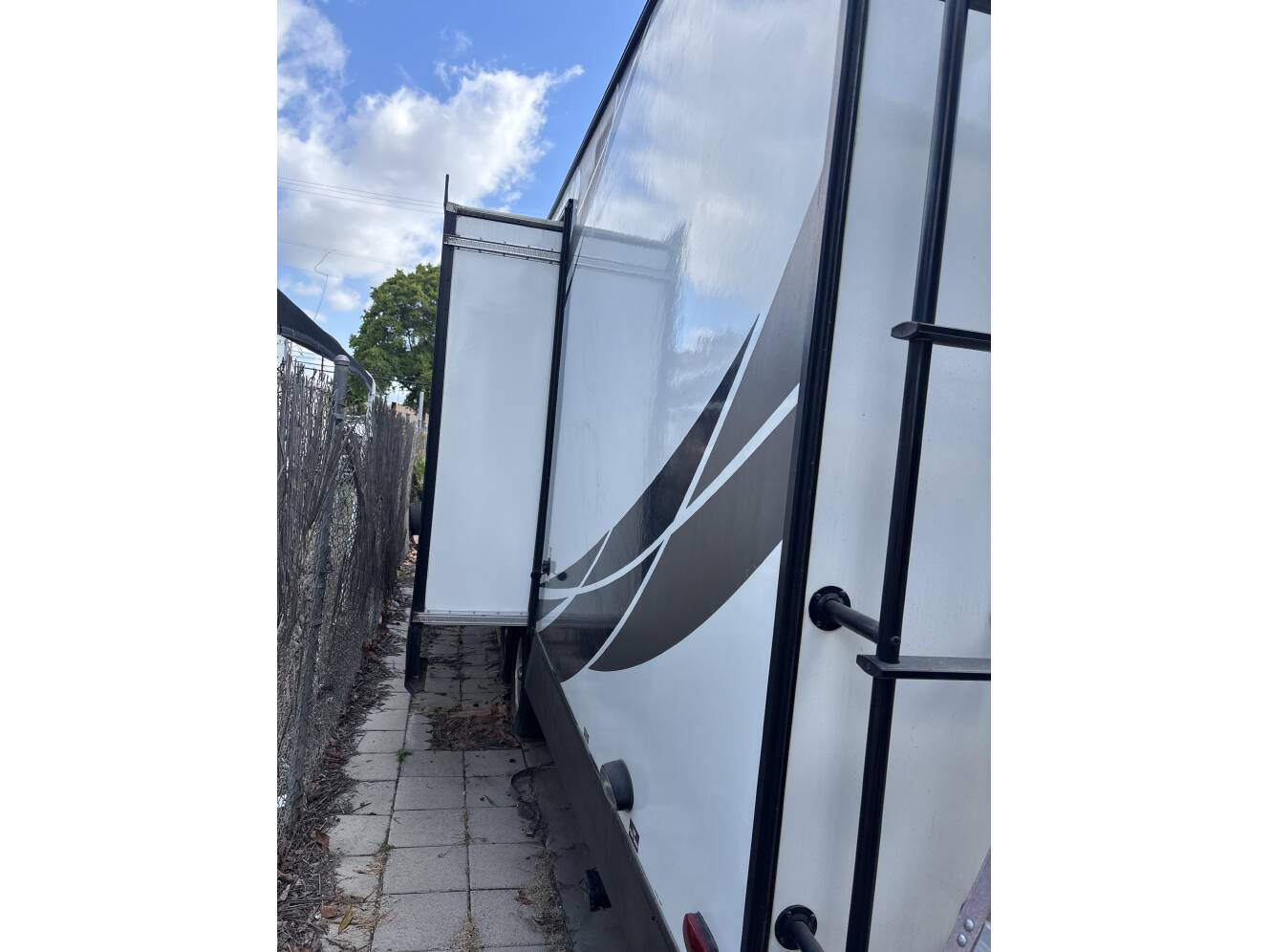 A photo of this 2017 Grand Design IMAGINE 2800BH
