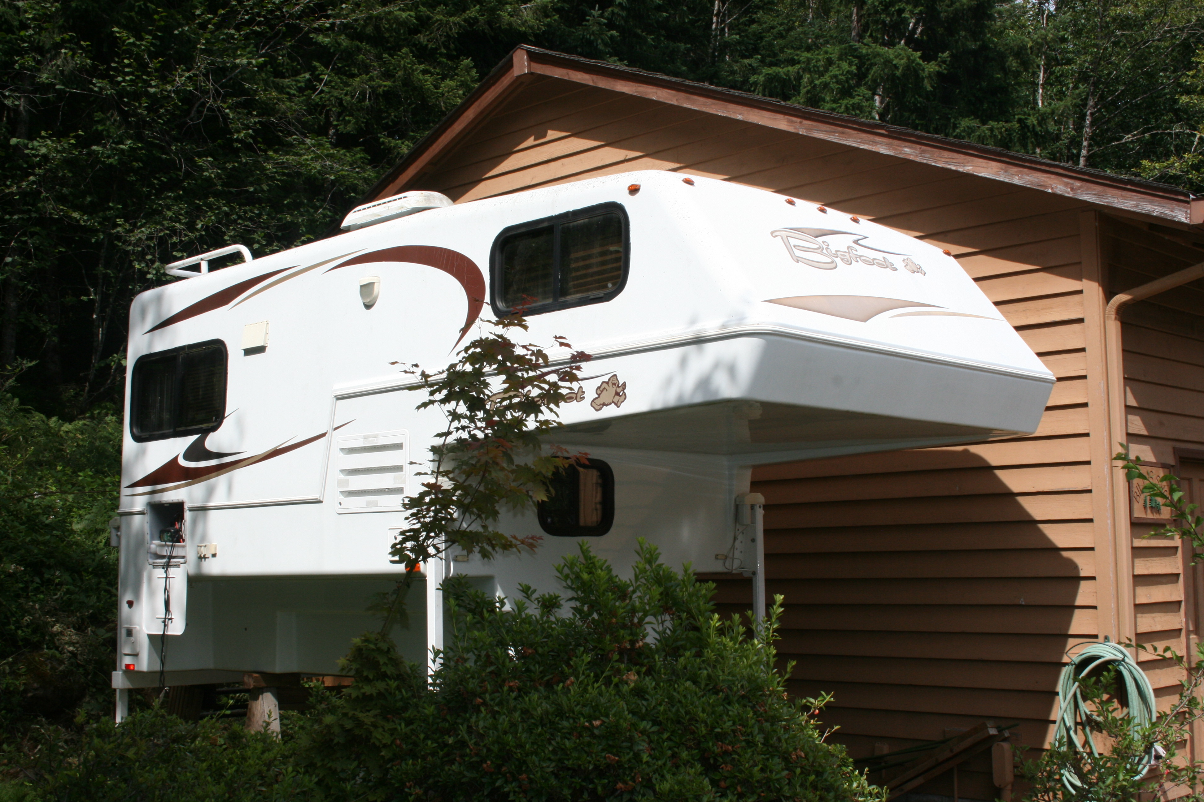 2015 Bigfoot 2500 SERIES 25-C-9.6B RV