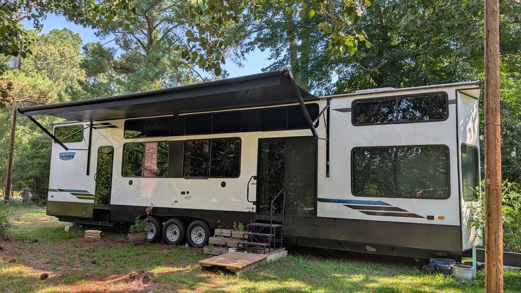2024 Forest River Salem Grand Villa 44VIEW in kenly NC