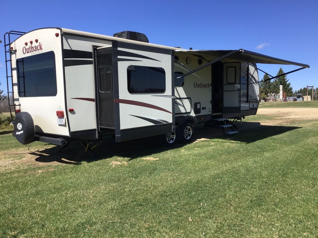 2016 Keystone Outback Super-Lite 298RE in coon valley WI