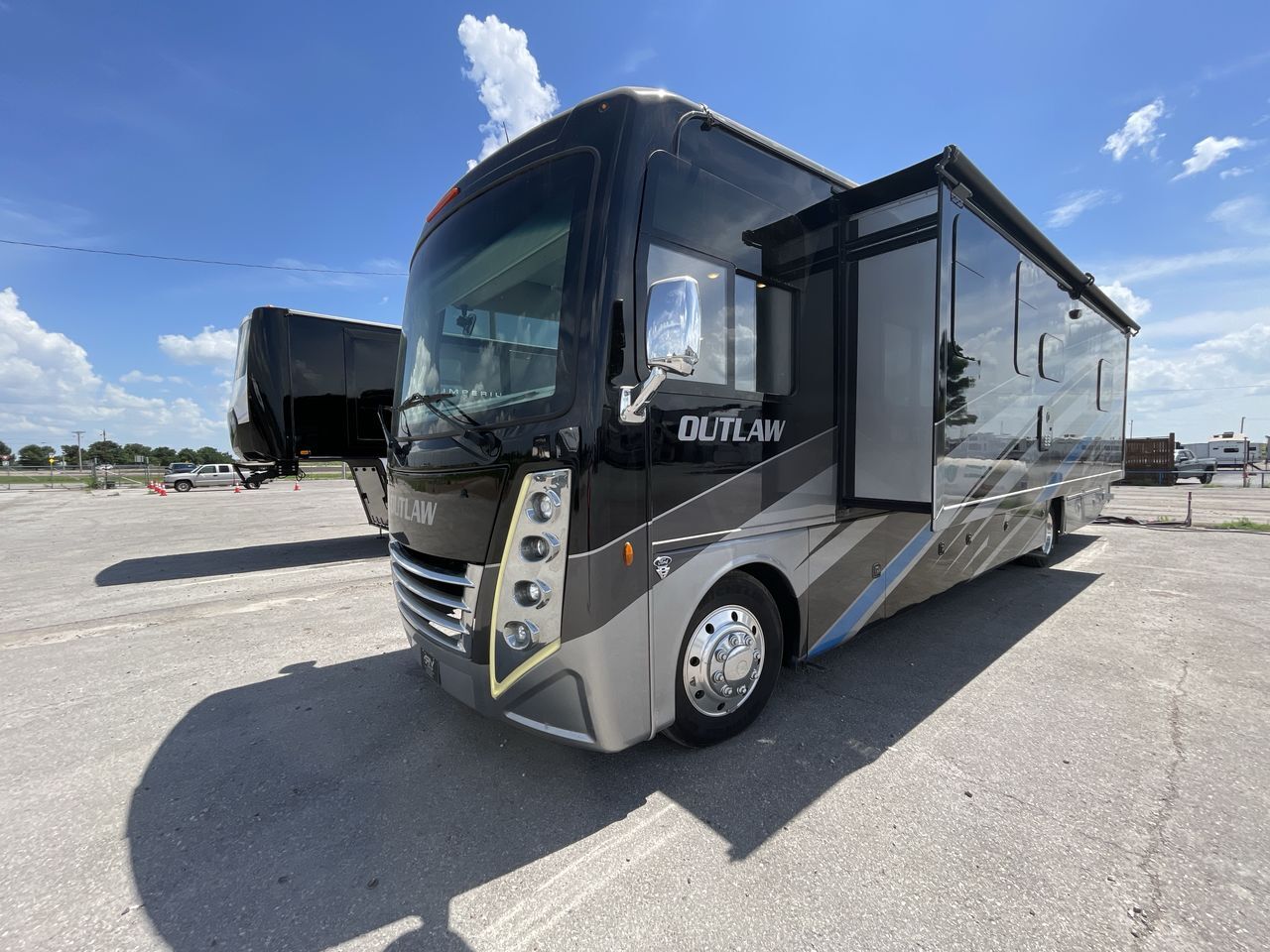 2024 Thor Motor Coach Outlaw Class A 38MB in norman OK