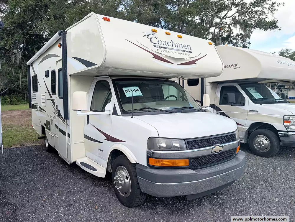2015 Coachmen Freelander 22QB in summerfield FL