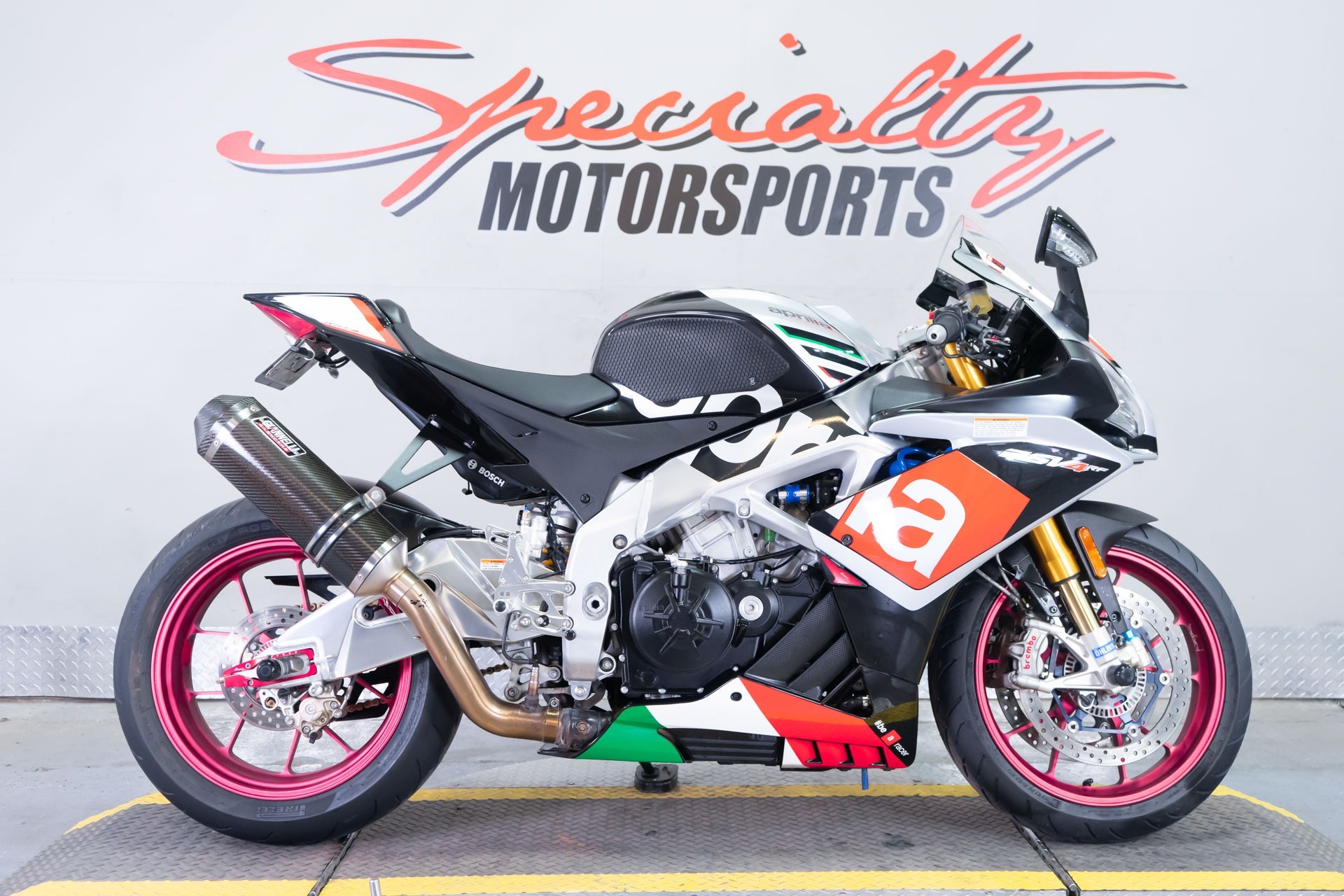 2016 Aprilia RSV4 RF ABS RF in Sacramento, CA