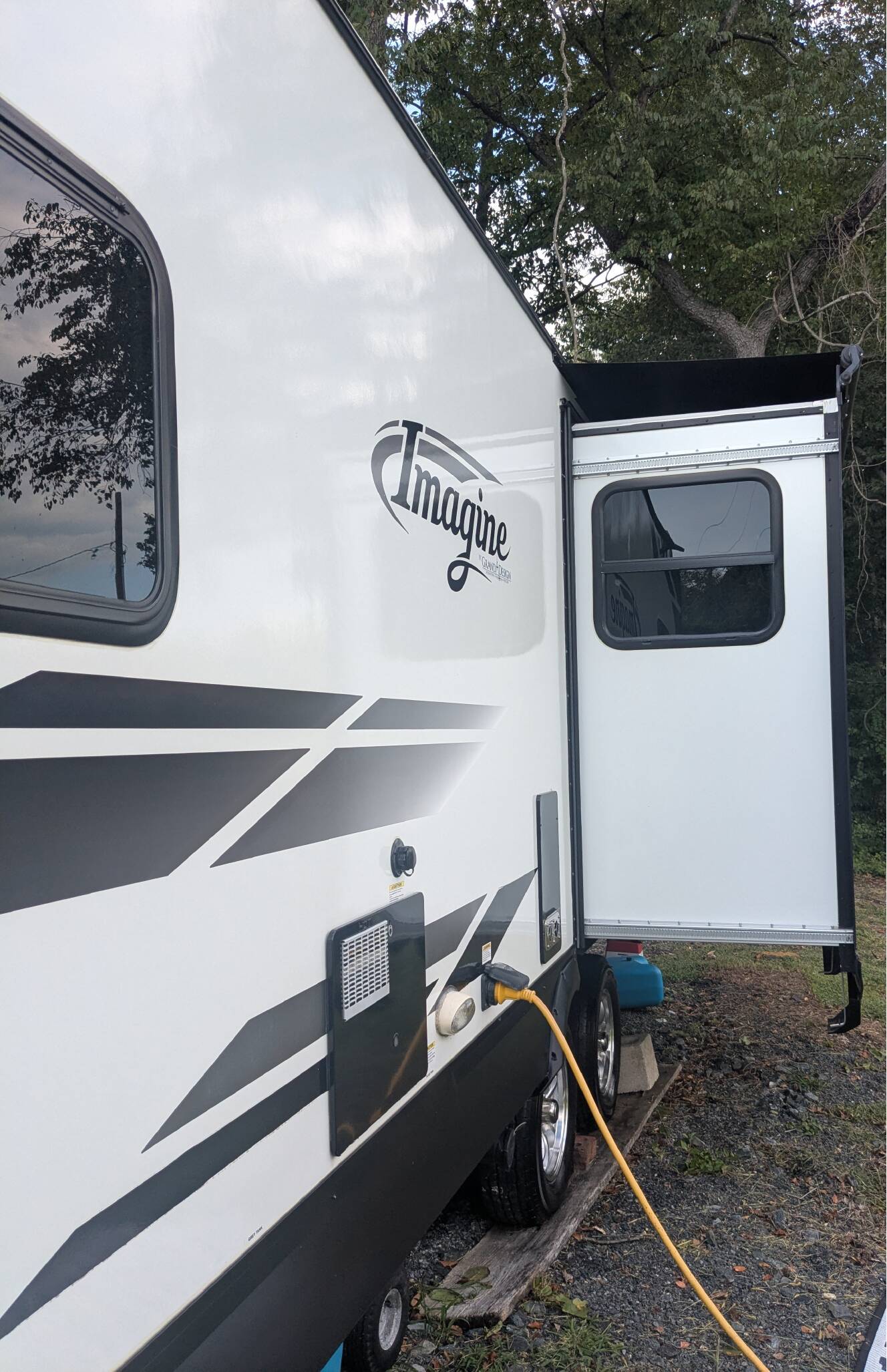 A photo of this 2020 Grand Design IMAGINE 2450RL