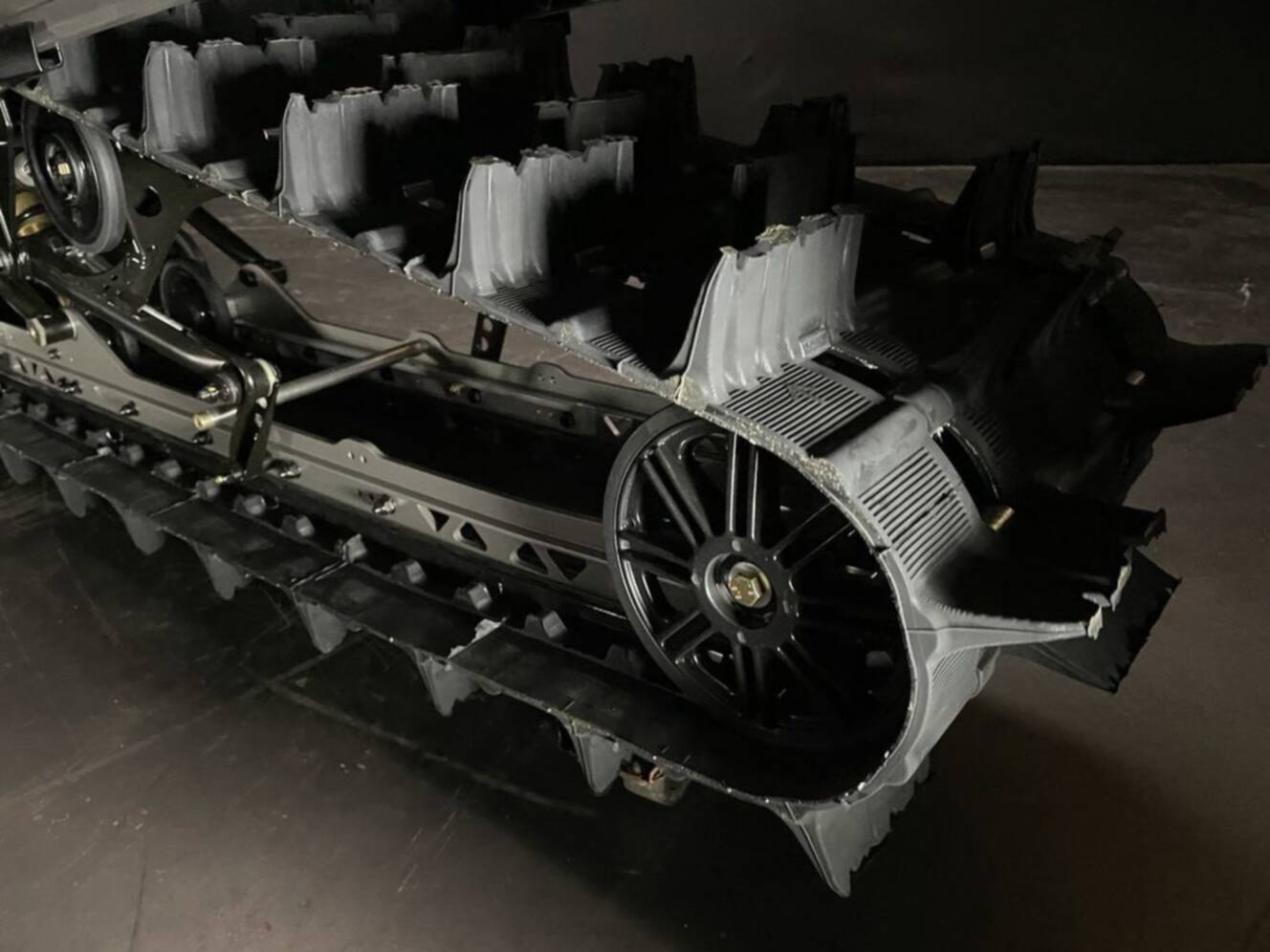 A photo of this 2025 Lynx  Brutal RE 900 ACE Turbo R_10.25In / Silver