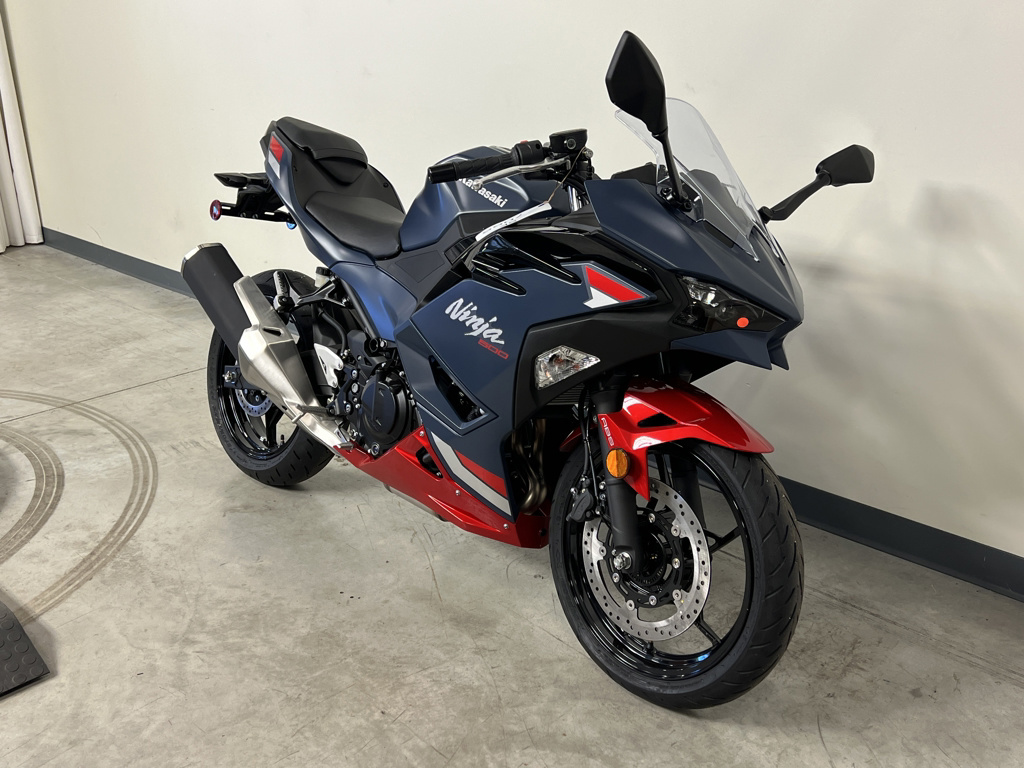 2026 Kawasaki Ninja 500 ABS (EX500GTFAN) ABS in Peninsula, OH