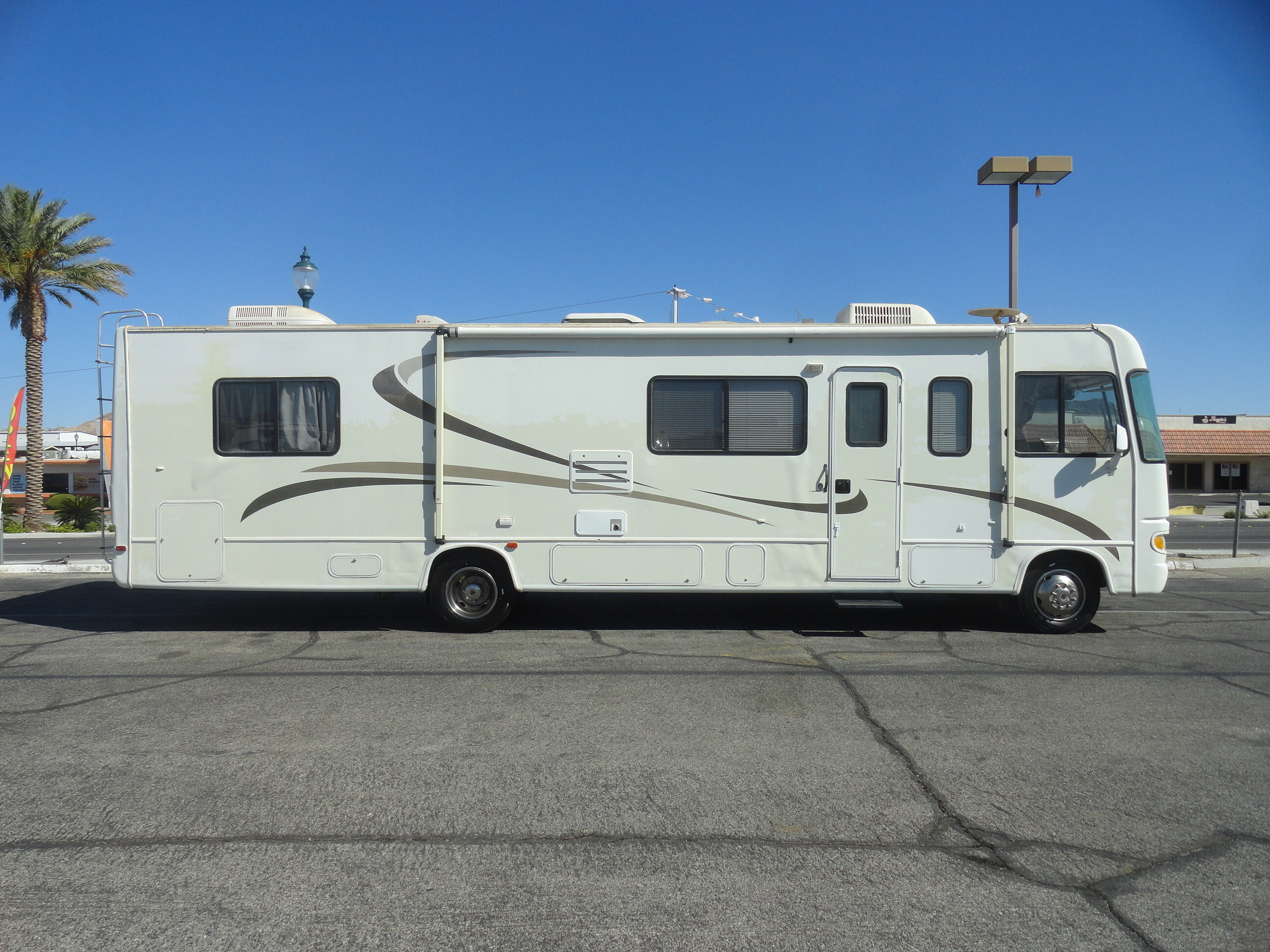 2000 Four Winds Hurricane 34K in boulder city NV