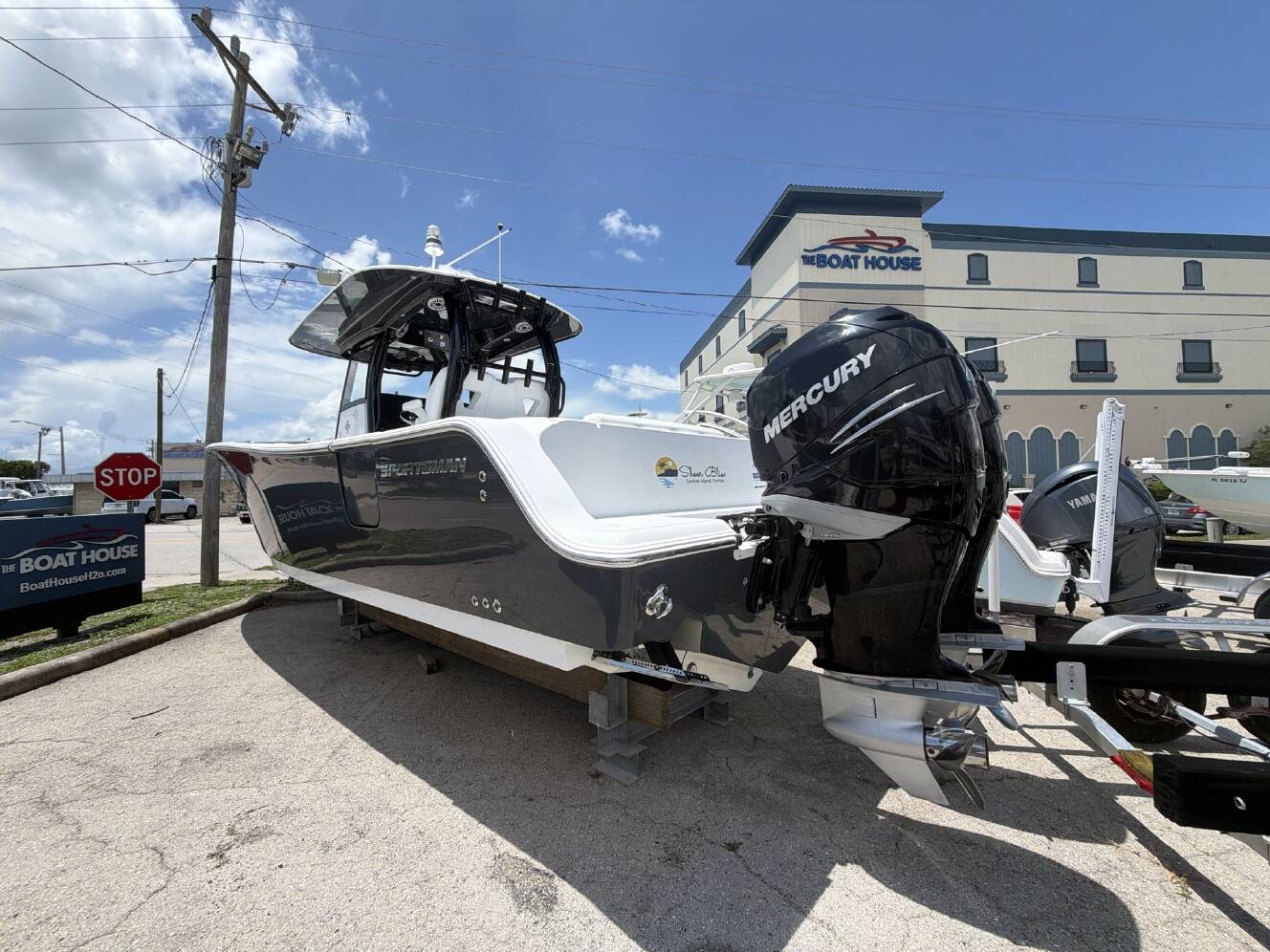 A photo of this 2021 Sportsman 322 Open