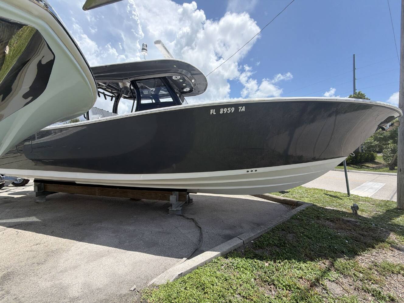 A photo of this 2021 Sportsman 322 Open