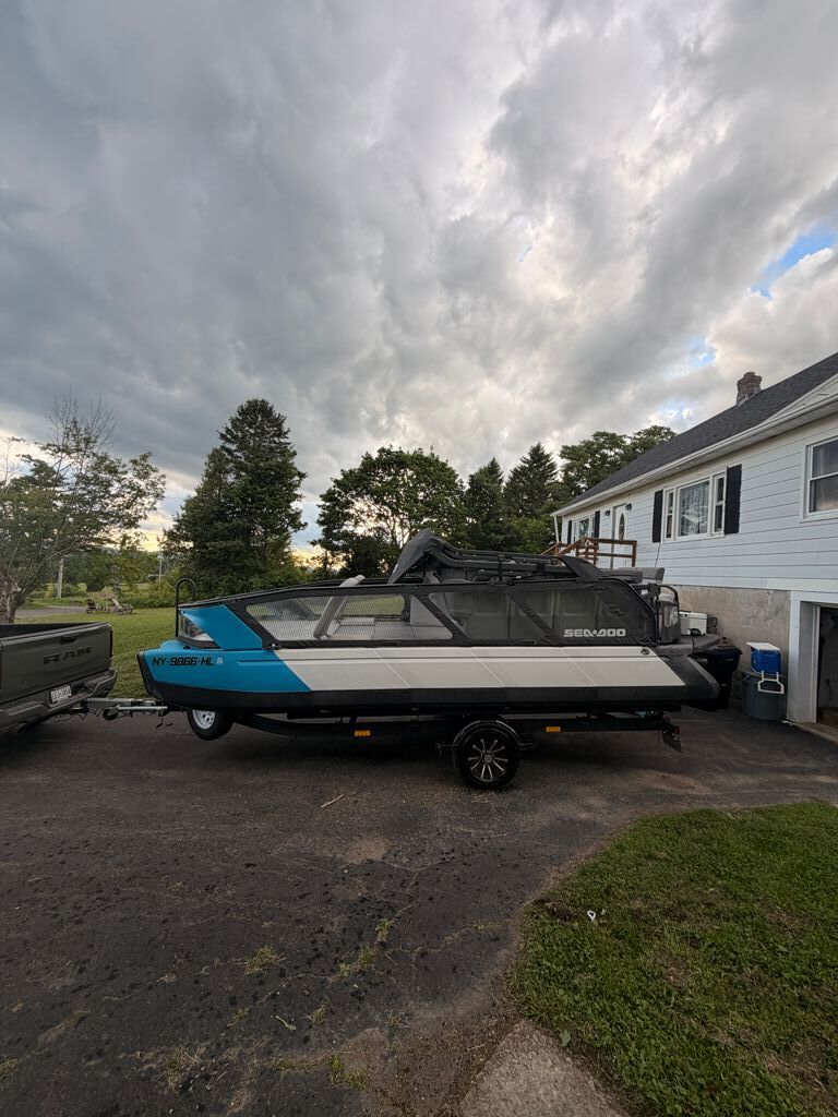 2023 Sea-Doo Switch Sport COMPACT - 170 HP in blossvale NY