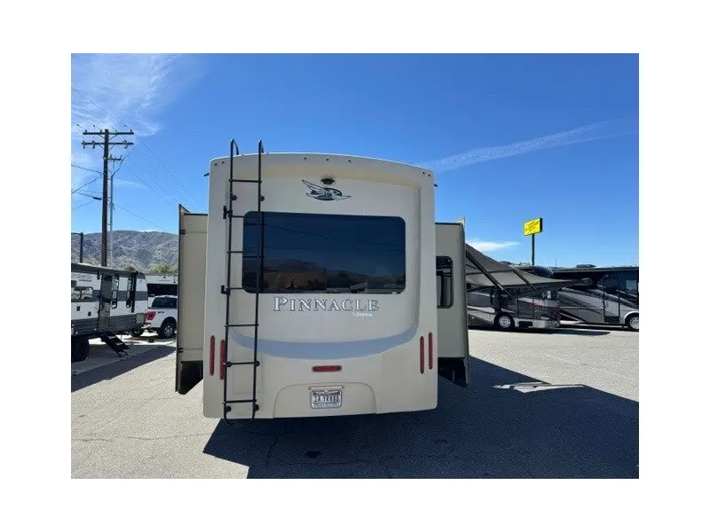 2020 Jayco Pinnacle 37MDQS