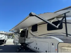 2020 Jayco Pinnacle 37MDQS