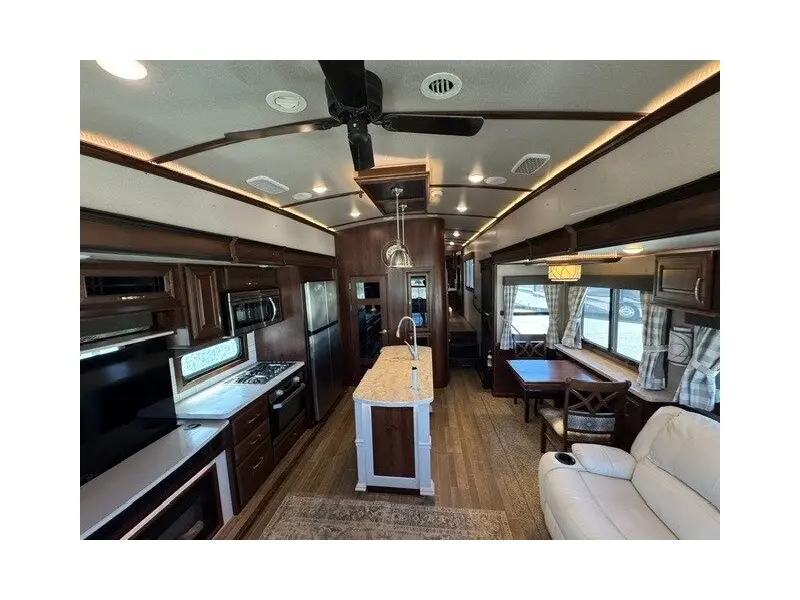 2020 Jayco Pinnacle 37MDQS