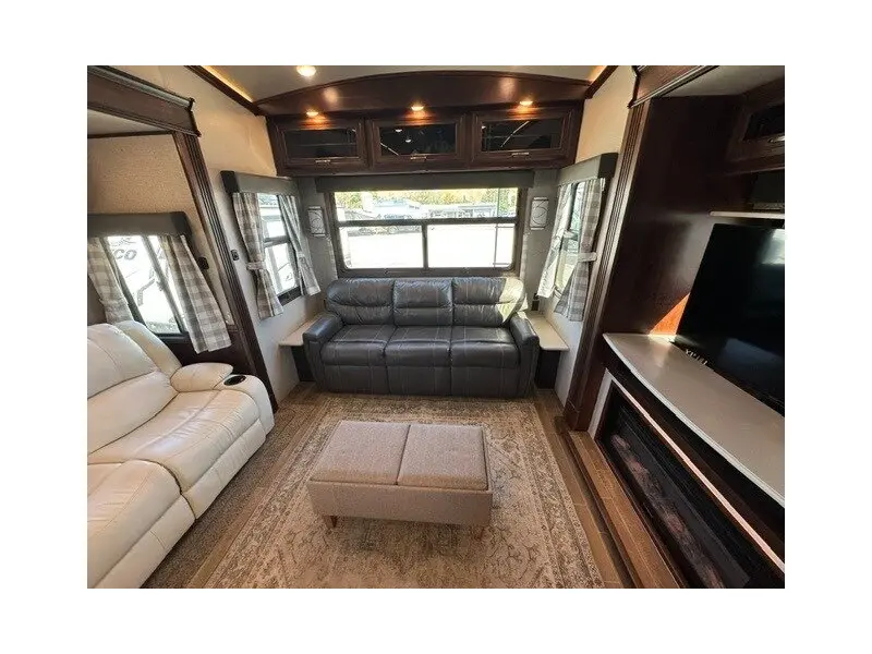 2020 Jayco Pinnacle 37MDQS