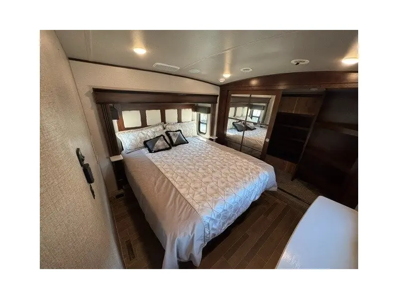 2020 Jayco Pinnacle 37MDQS