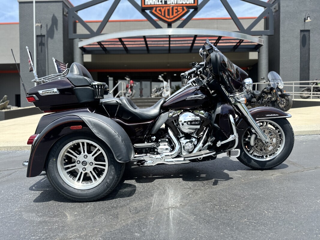 2014 Harley-Davidson Tri Glide Ultra ULTRA CLASSIC in Gainesville, FL