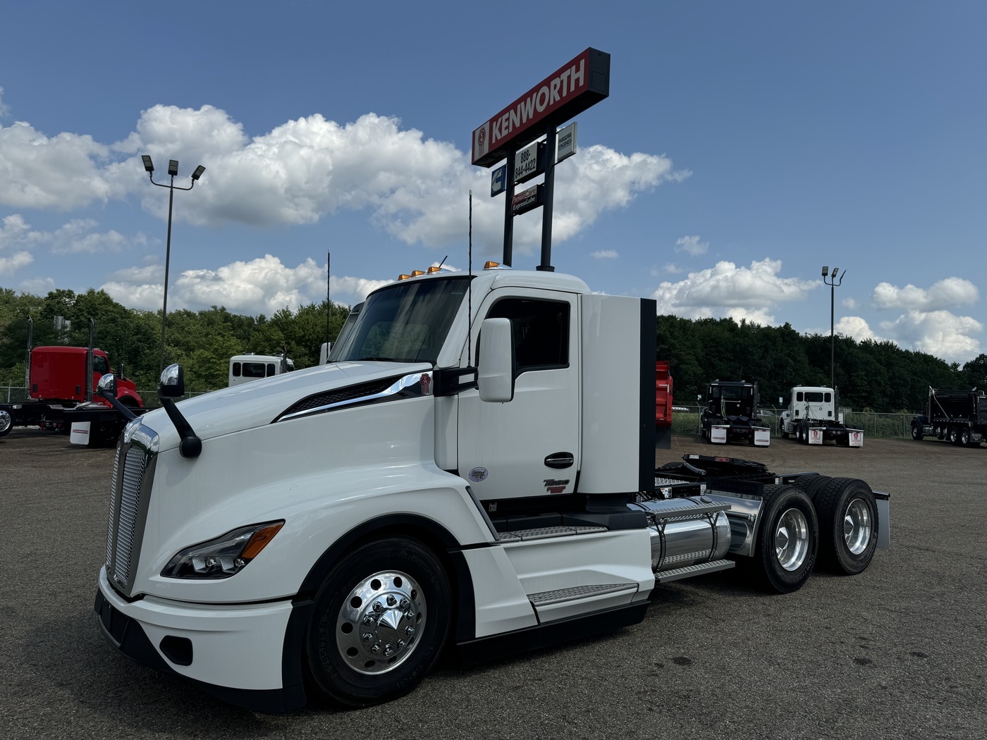 2025 KENWORTH T680 in Canton, OH