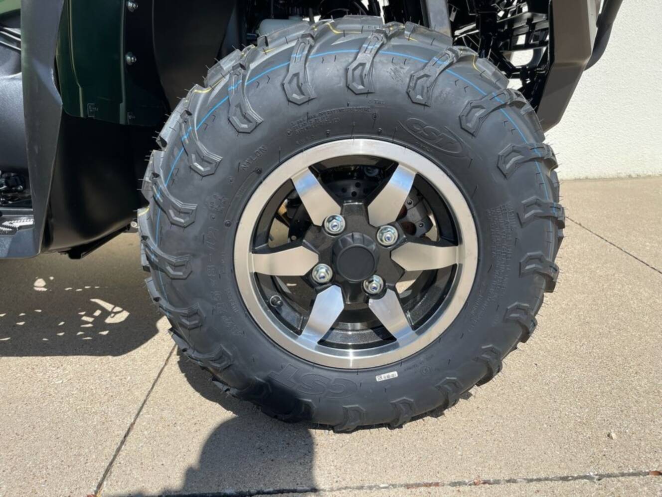 A photo of this 2026 Kawasaki Brute Force® 750 SE EPS