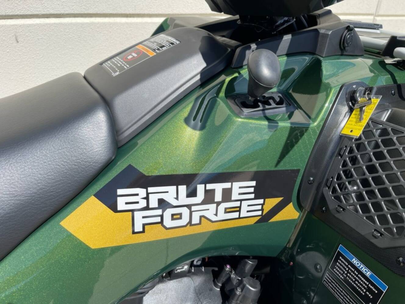 A photo of this 2026 Kawasaki Brute Force® 750 SE EPS