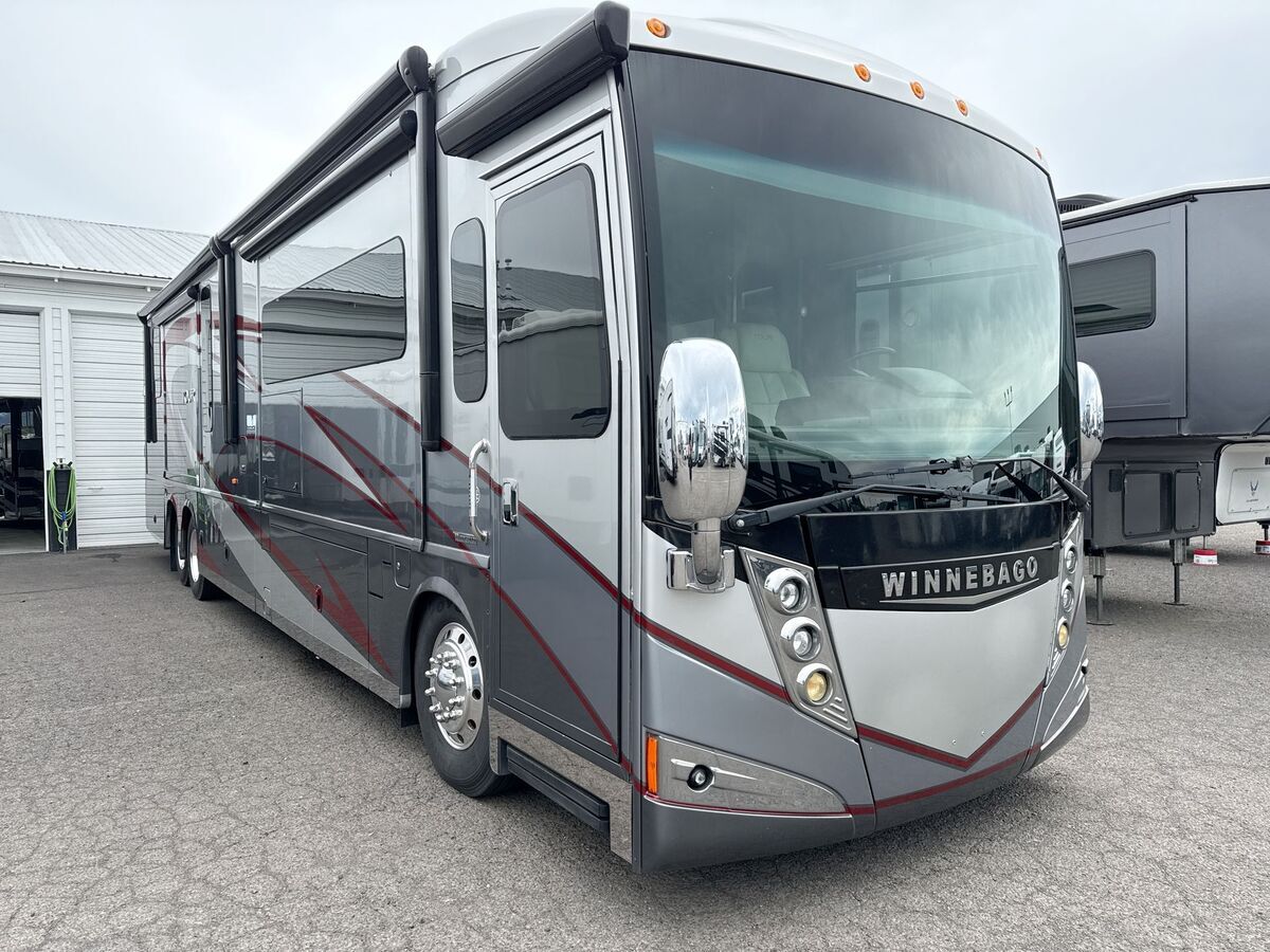 2015 Winnebago Tour 42HD in medford OR