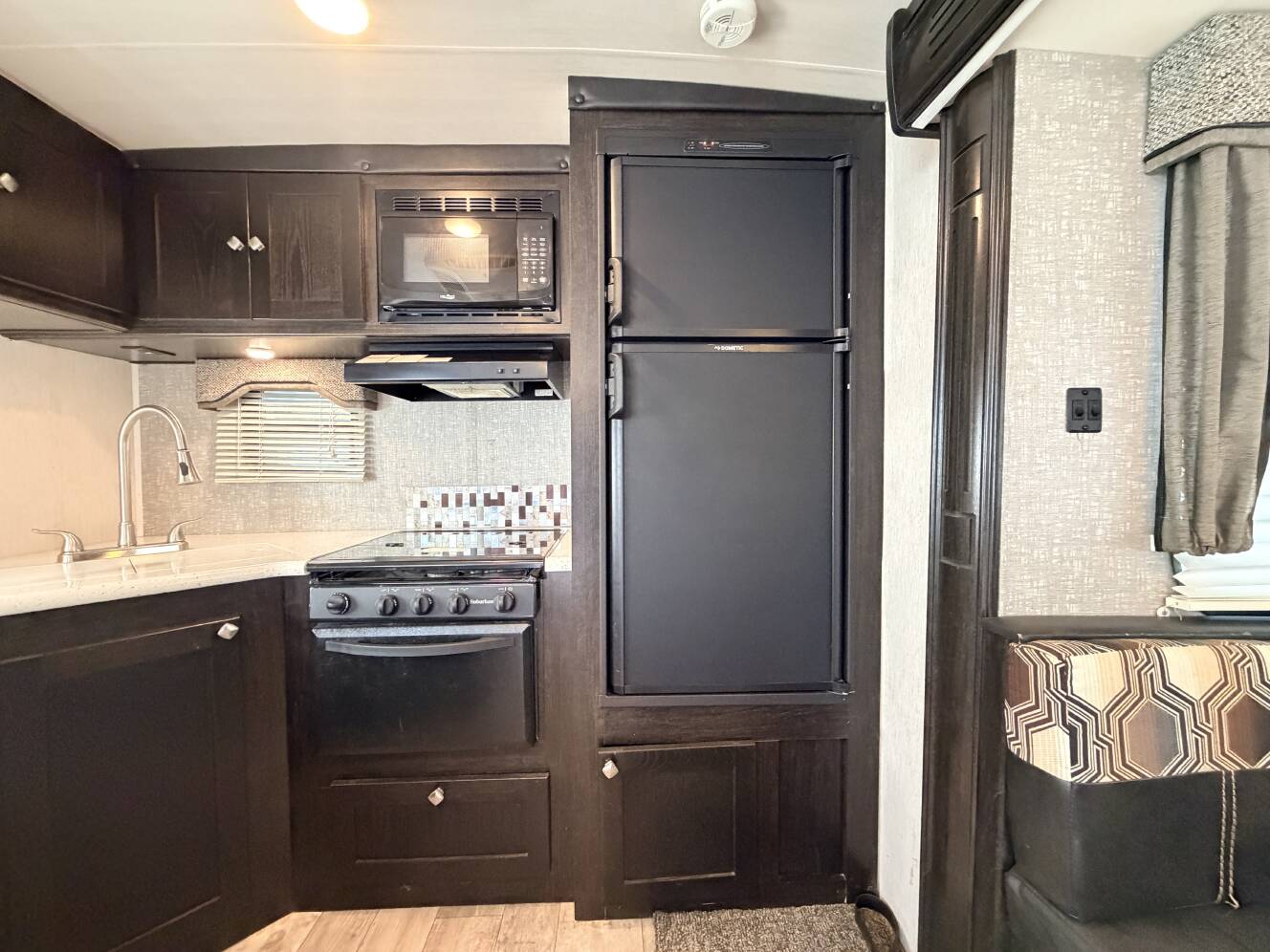 A photo of this 2018 Heartland North Trail NT KING 30RKDD