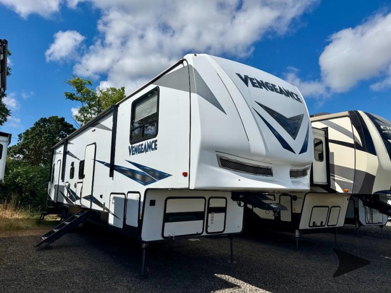 2019 Forest River Rv Vengeance 345A13 in junction city OR