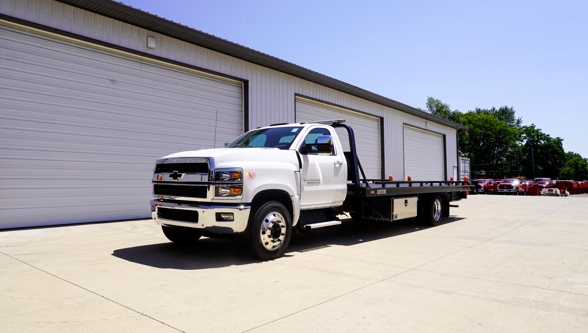2024 Chevrolet 6500 CENTURY 10 SERIES in Waterford, WI