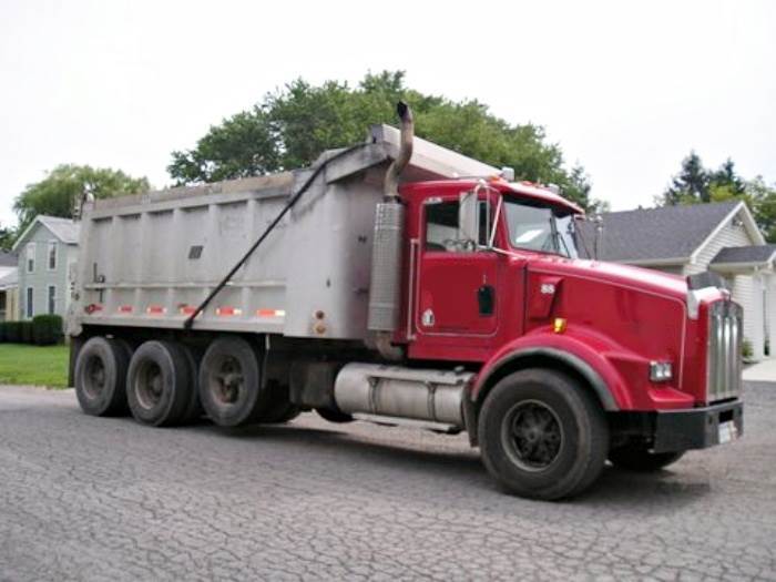 1988 Kenworth T800 in Crofton, NY